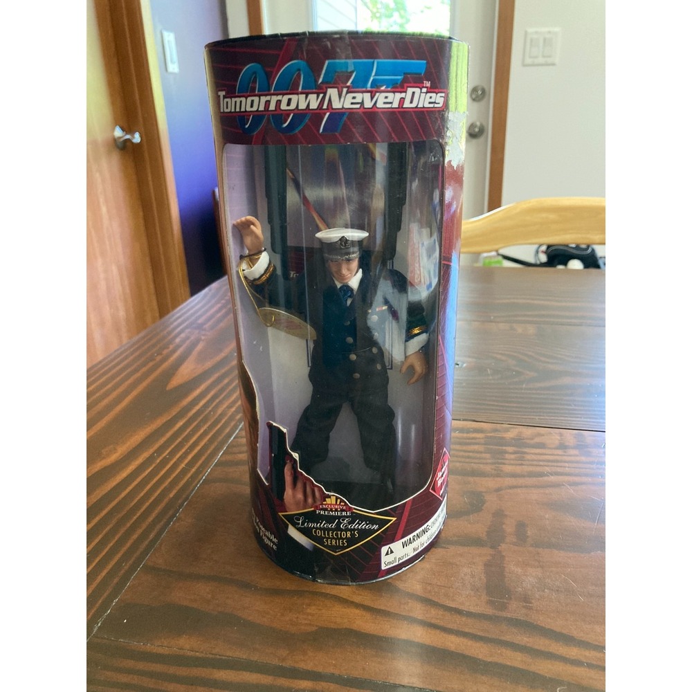 1997 007 Tomorrow Never Dies Limited Edition Collector Series Action Figure NIB